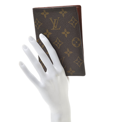 Louis Vuitton Monogram Passport Cover 2 of 7