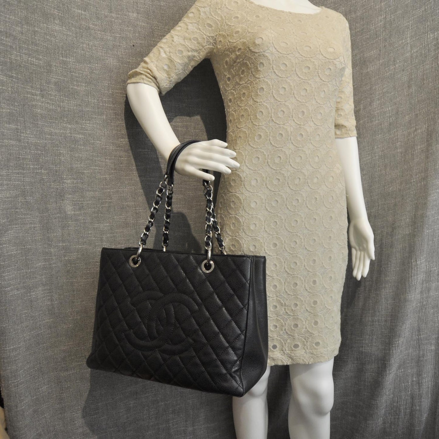 Caviar Quilted Grand Shopping Tote GST Black