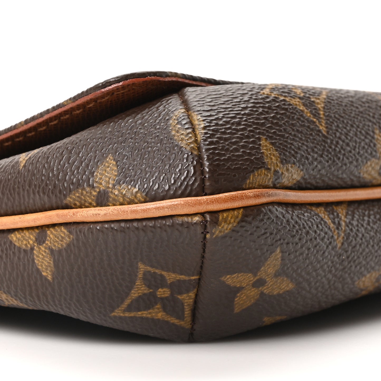 Monogram Musette Tango