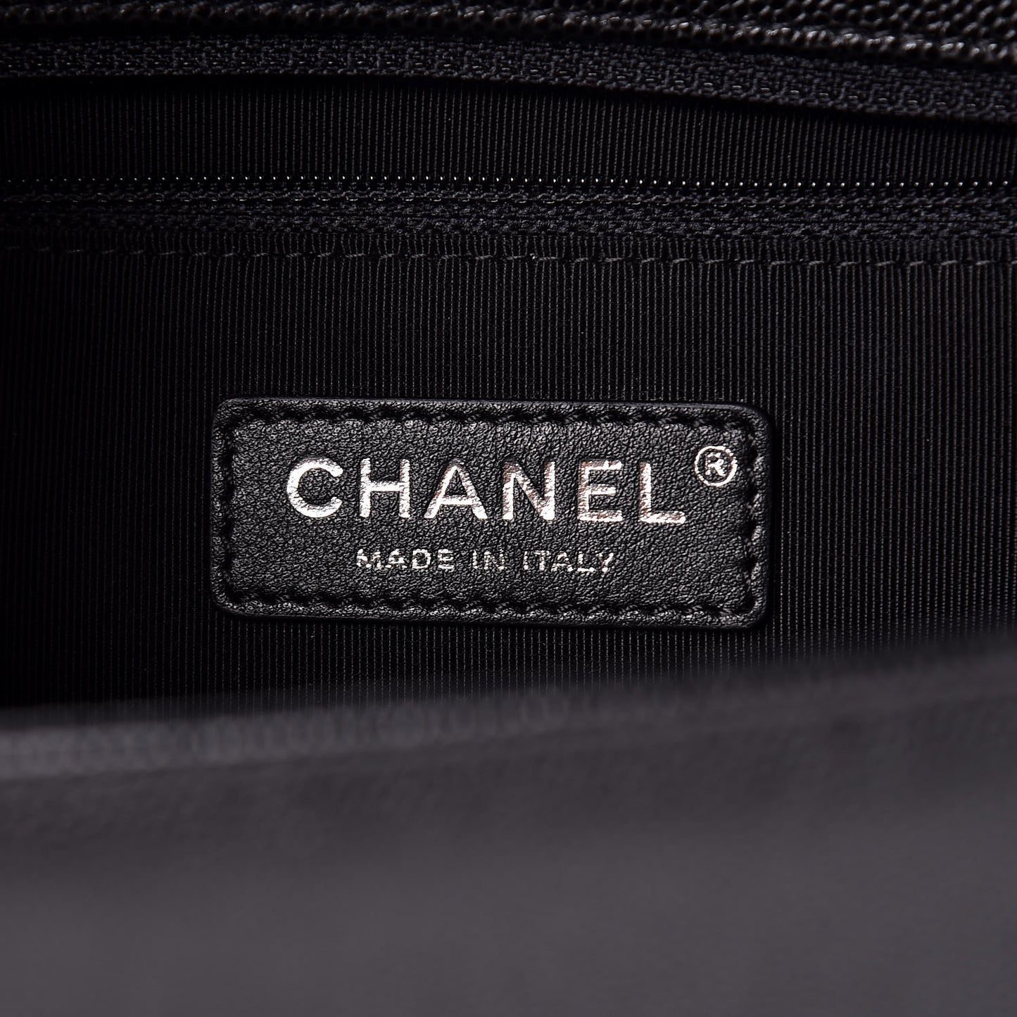 Caviar Quilted New Medium Boy Flap Black
