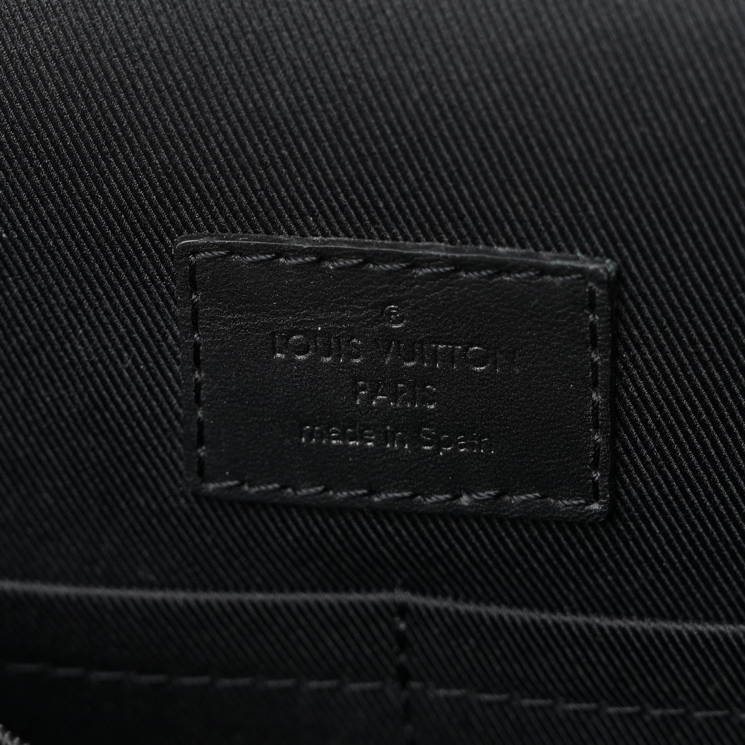 Louis Vuitton Damier Infini District MM Onyx 6 of 9