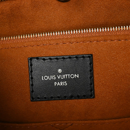 Louis Vuitton Empreinte Monogram Giant OnTheGo MM Black 6 of 10