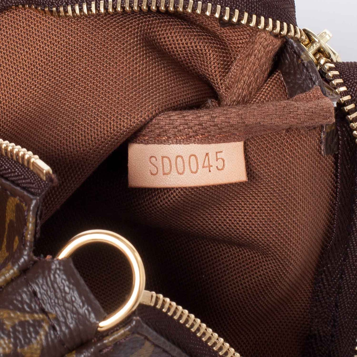 Monogram Petit Bucket 23