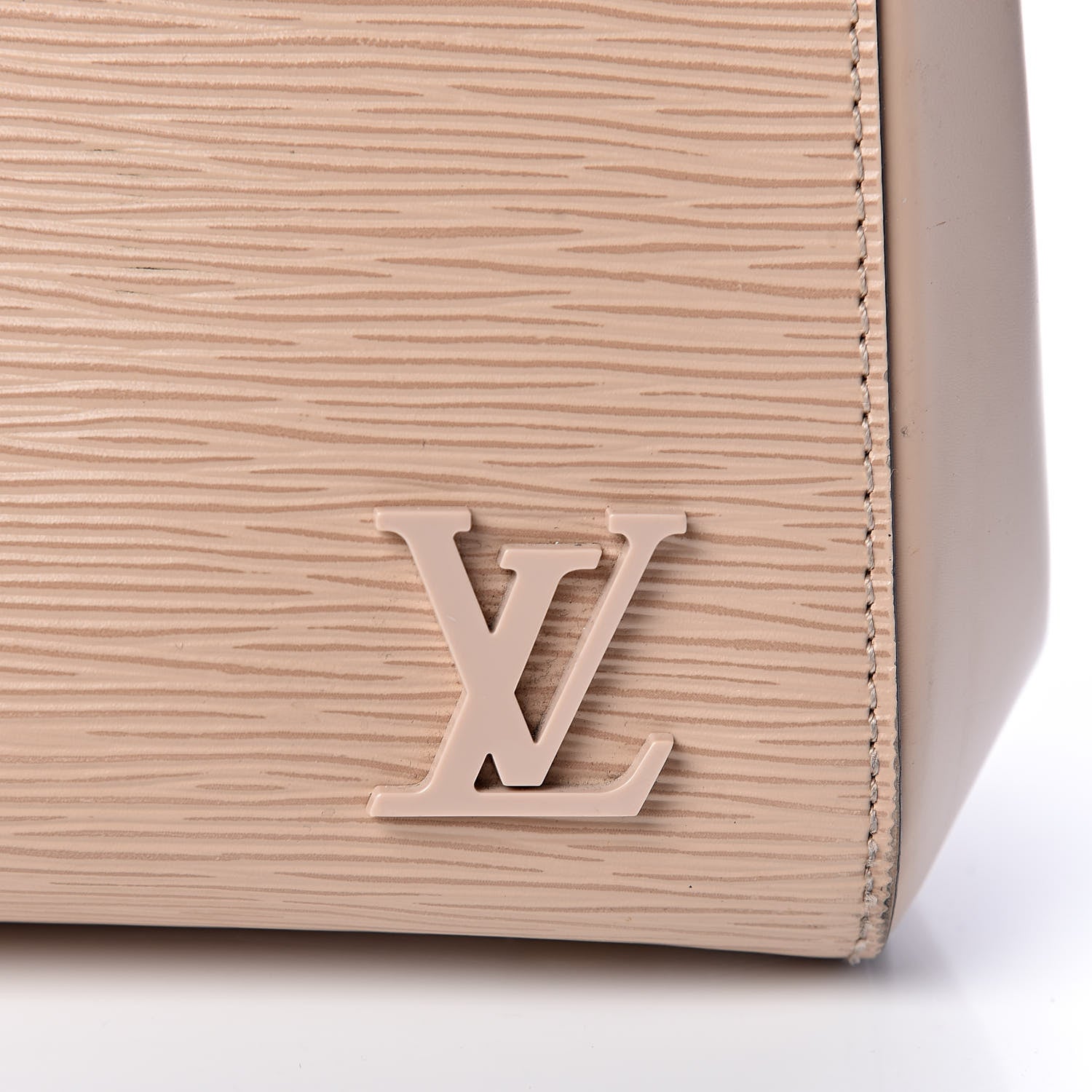 Louis Vuitton Epi Cluny MM Dune 12 of 12