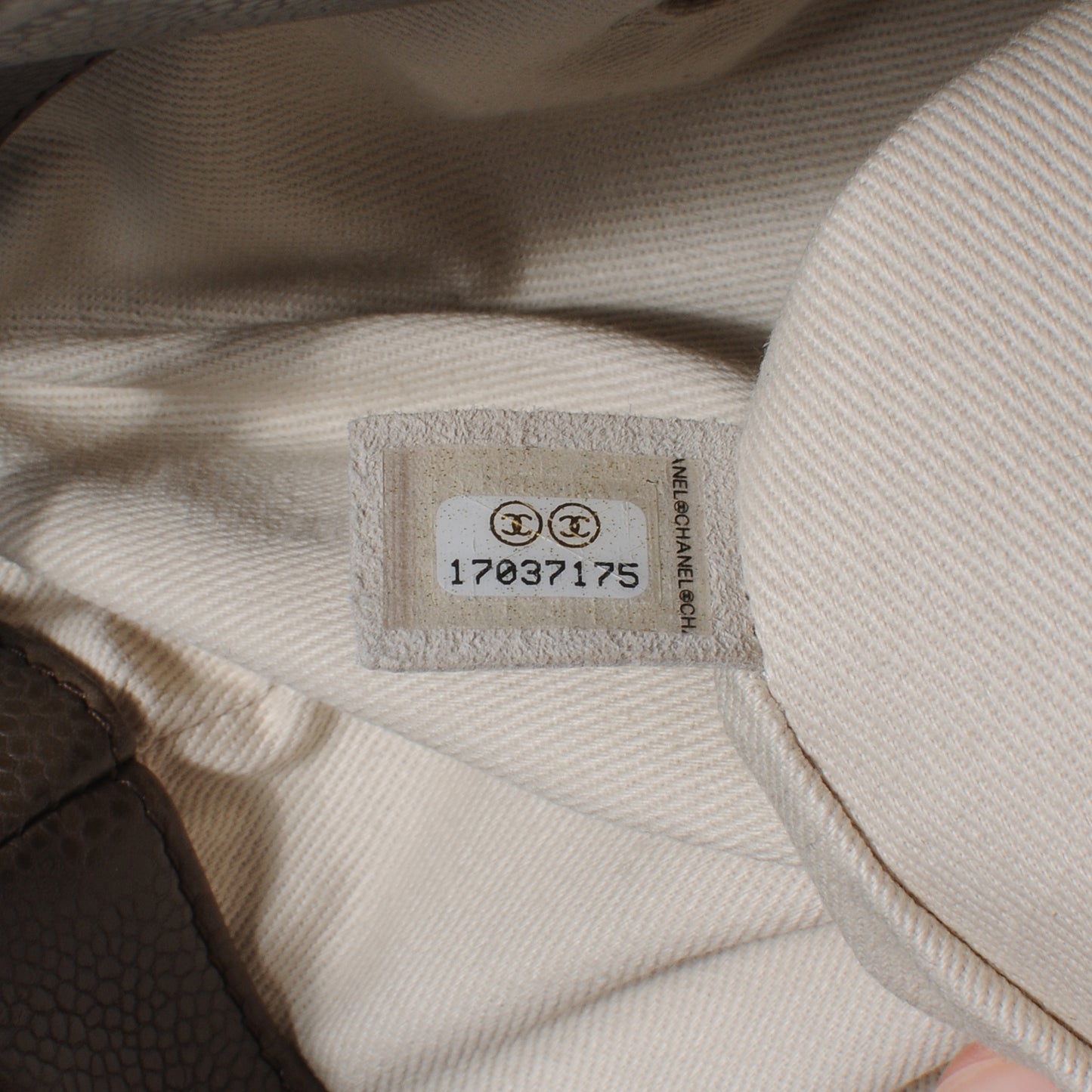 Caviar CC Timeless Soft Tote Taupe Fonce