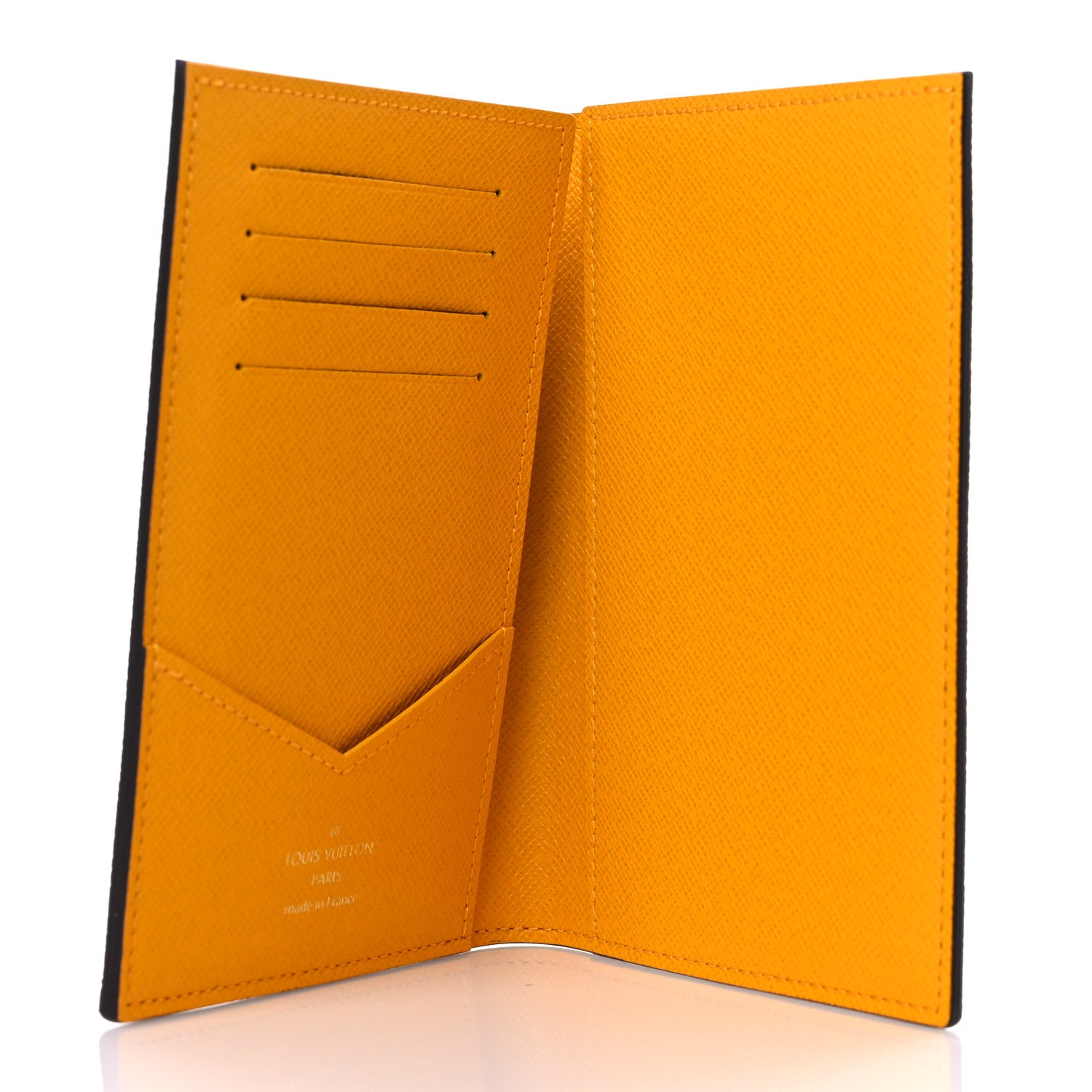 Louis Vuitton Monogram 2022 Christmas Animation New York Soho Passport Cover Yellow 5 of 7