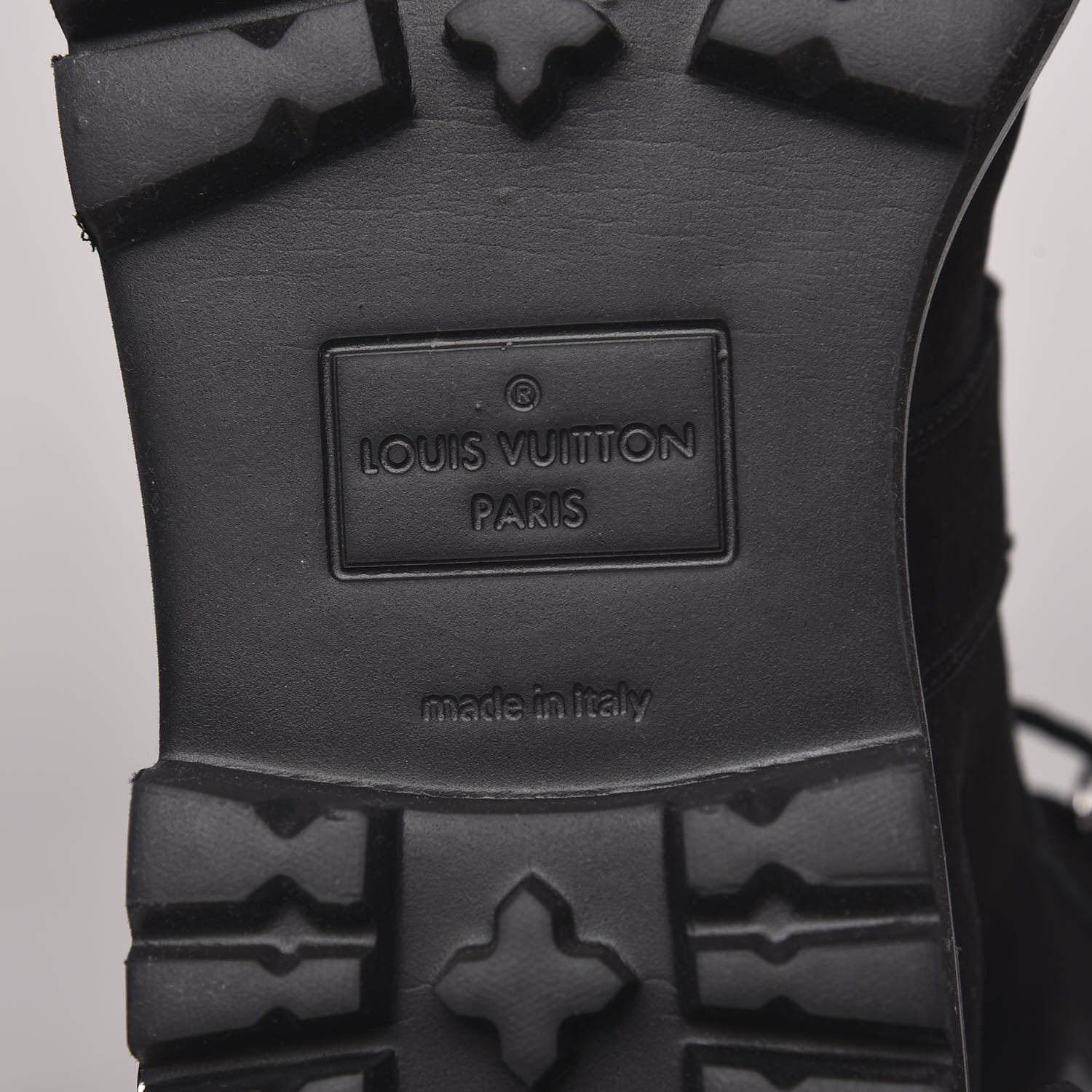 Louis Vuitton Suede Calfskin Monogram Eclipse Mens Creeper Ankle Boots 8.5 Black 7 of 7