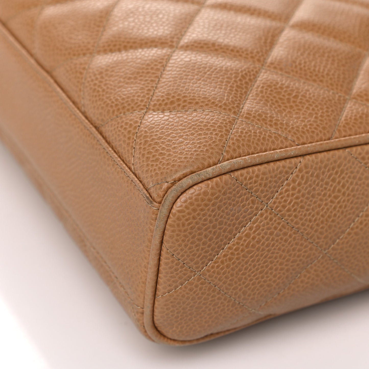Caviar Quilted CC Camera Case Beige