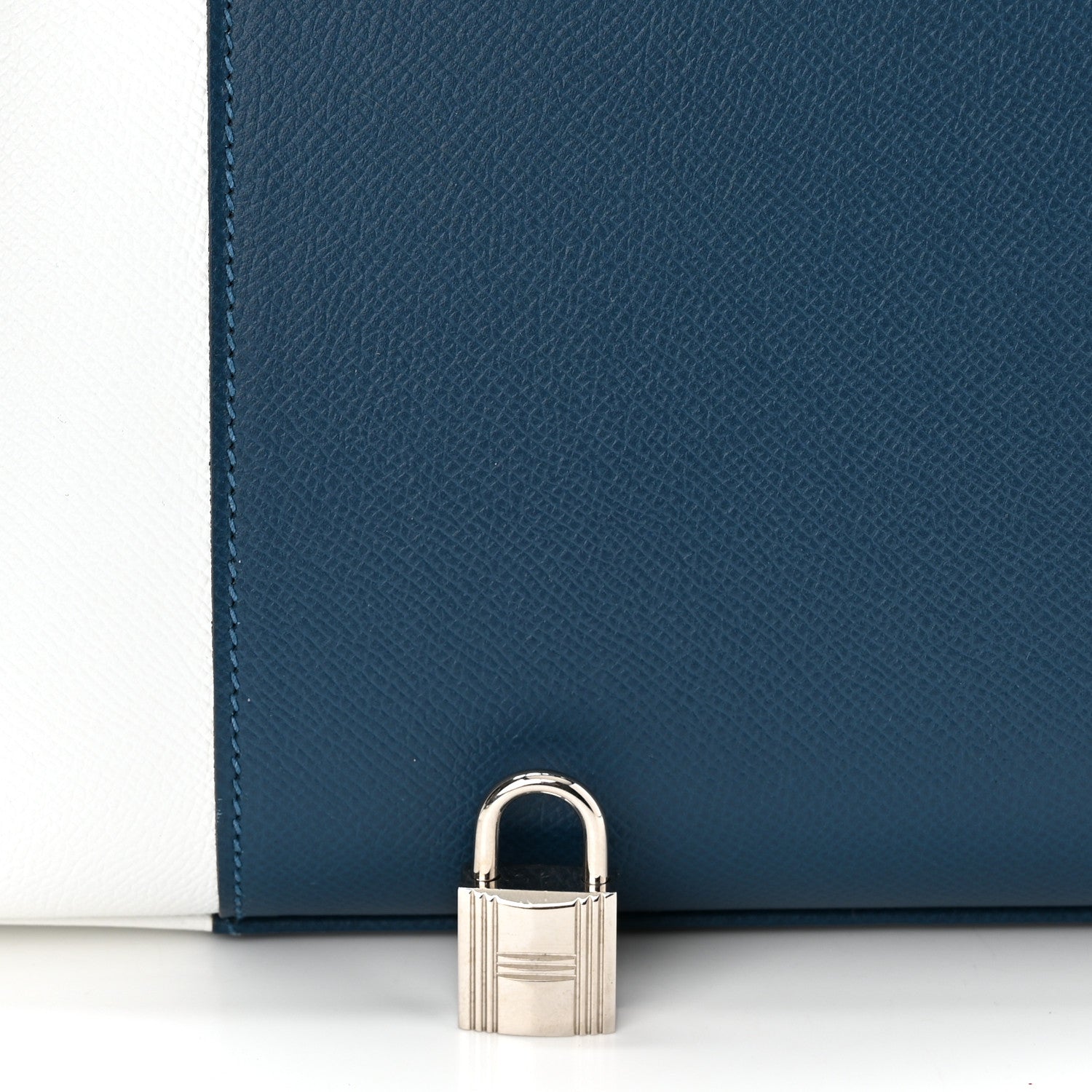 Hermes Epsom Kelly Flag Sellier 32 Bleu Thalassa White 15 of 18