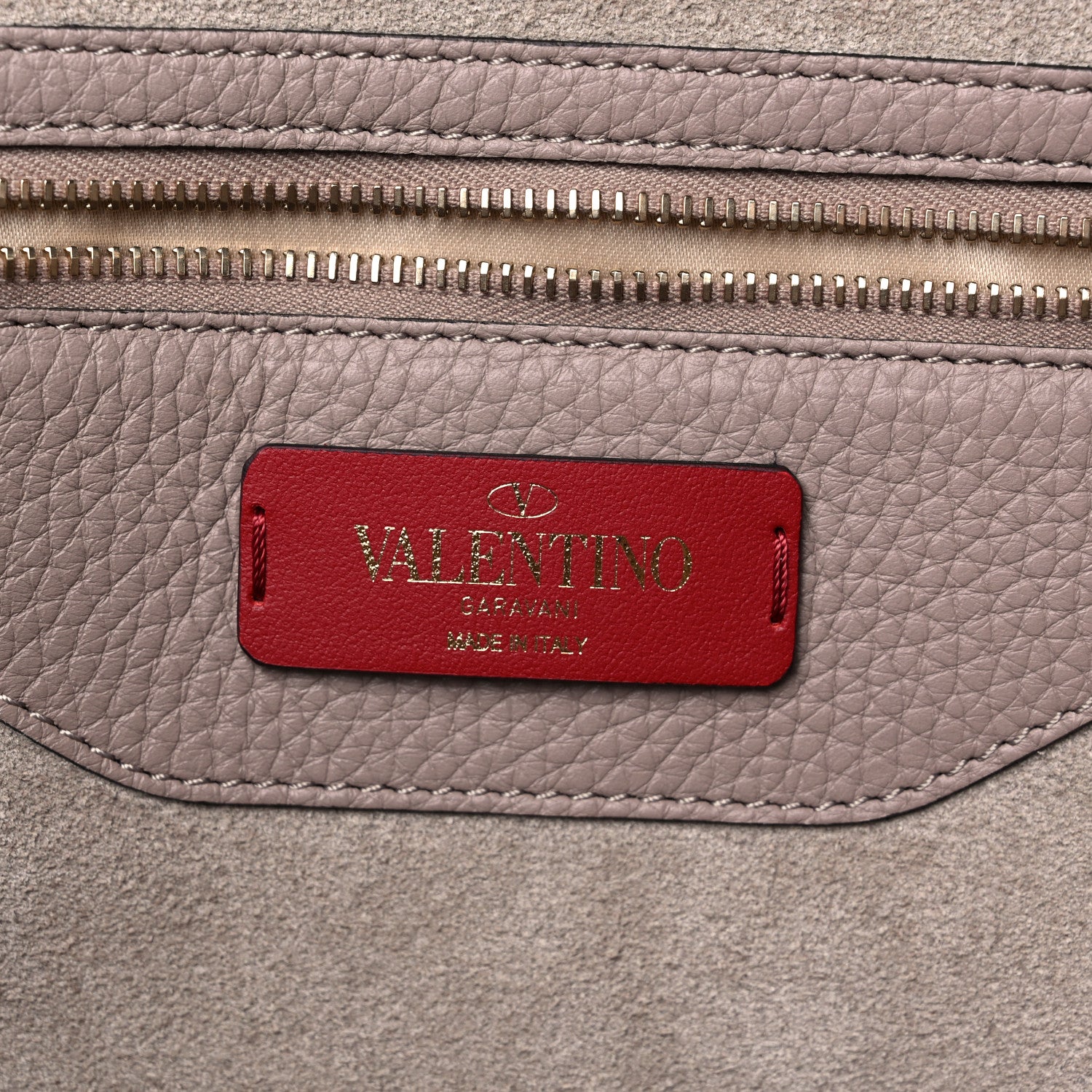 Valentino Garavani Grained Calfskin Rockstud Shoulder Tote Poudre 6 of 8
