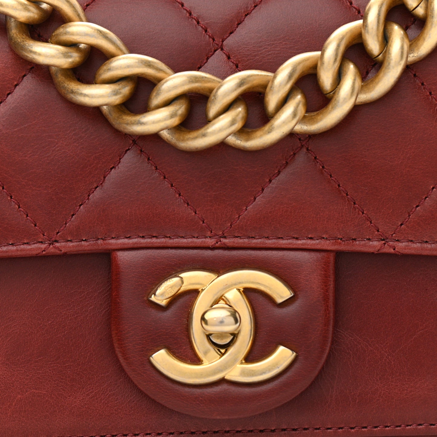 Iridescent Calfskin Quilted Small Straight Lined Flap Red