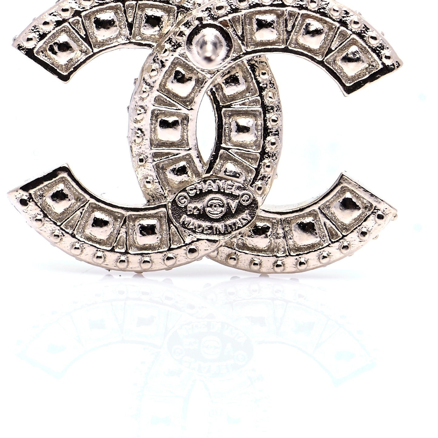 Crystal Timeless CC Earrings Light Gold