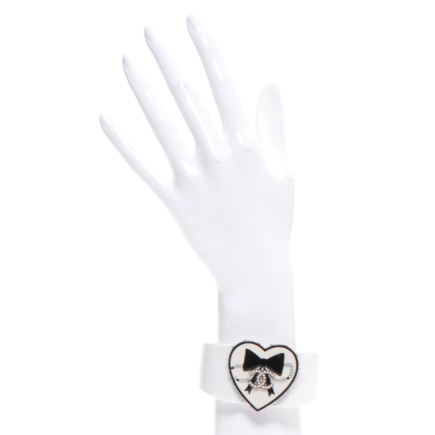 Resin Heart Pearl CC Cuff White