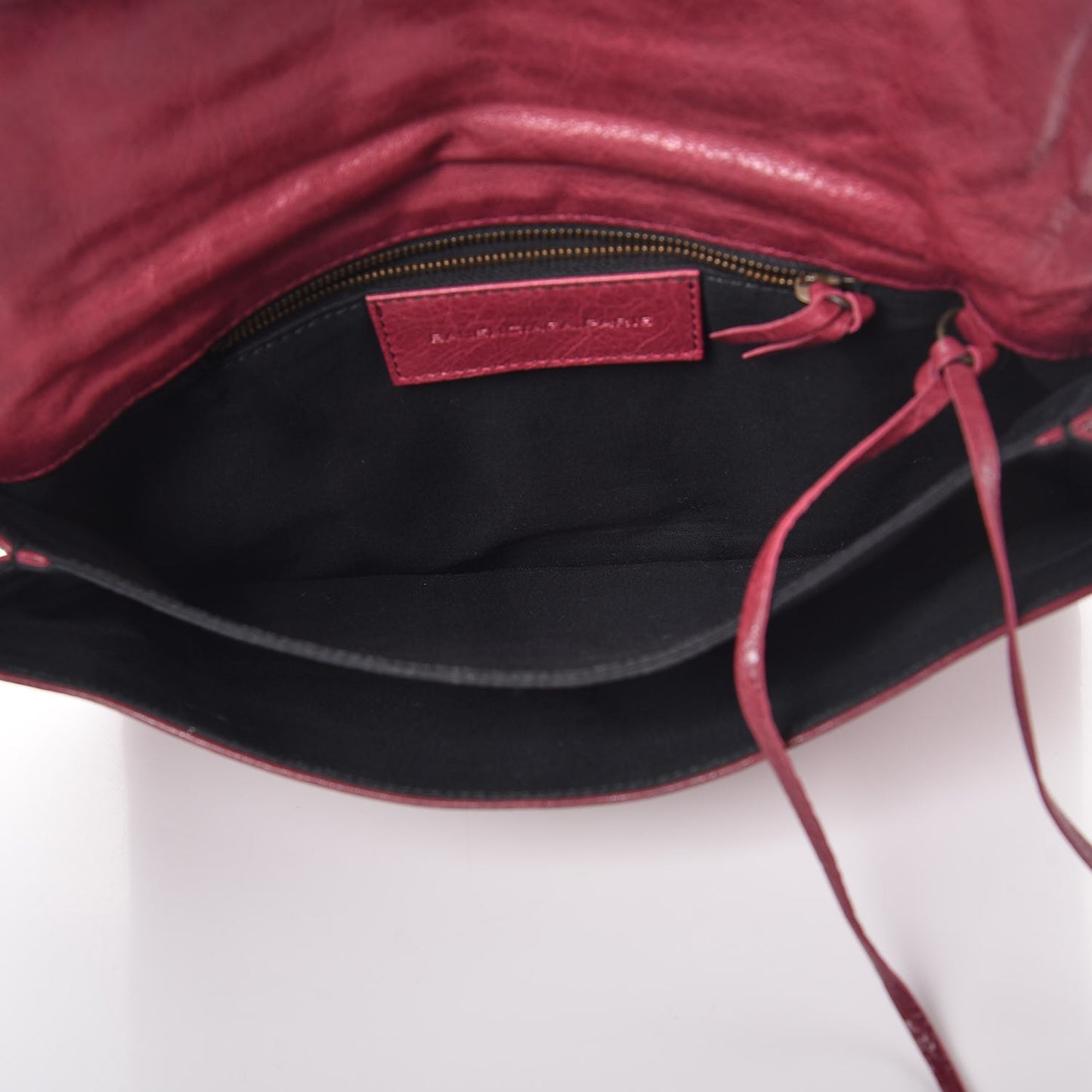 Agneau Classic Hardware Envelope Clutch Cassis