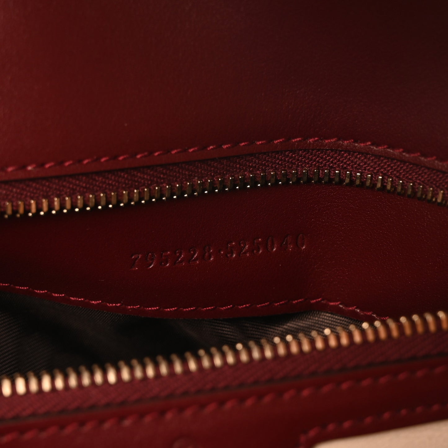 Calfskin Matelasse Small GG Marmont Multi Pocket Shoulder Bag Rosso Ancora