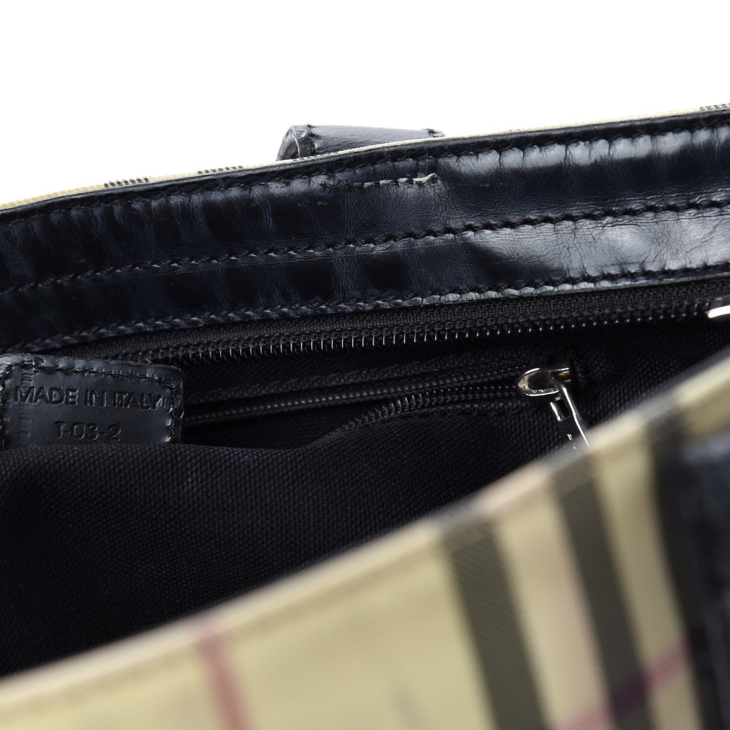 Burberry House Check Regent Tote Black 19 of 20