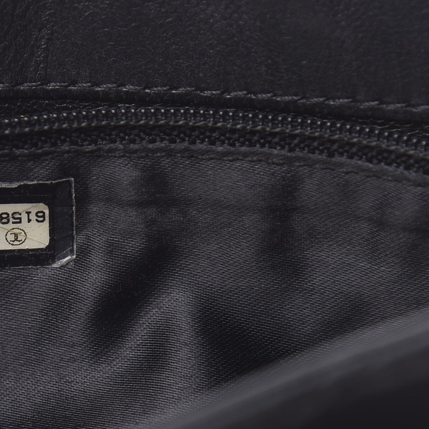 Lambskin Diamond Stitched Shoulder Bag Black