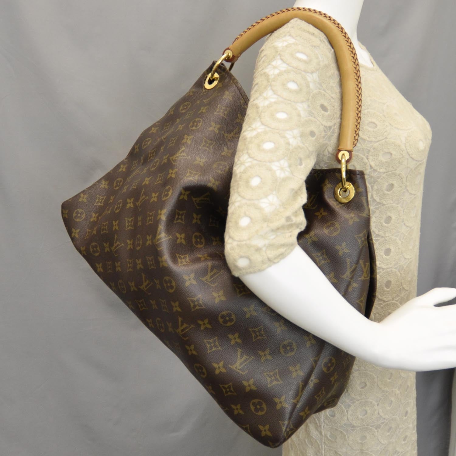 Louis Vuitton Monogram Artsy GM 2 of 9
