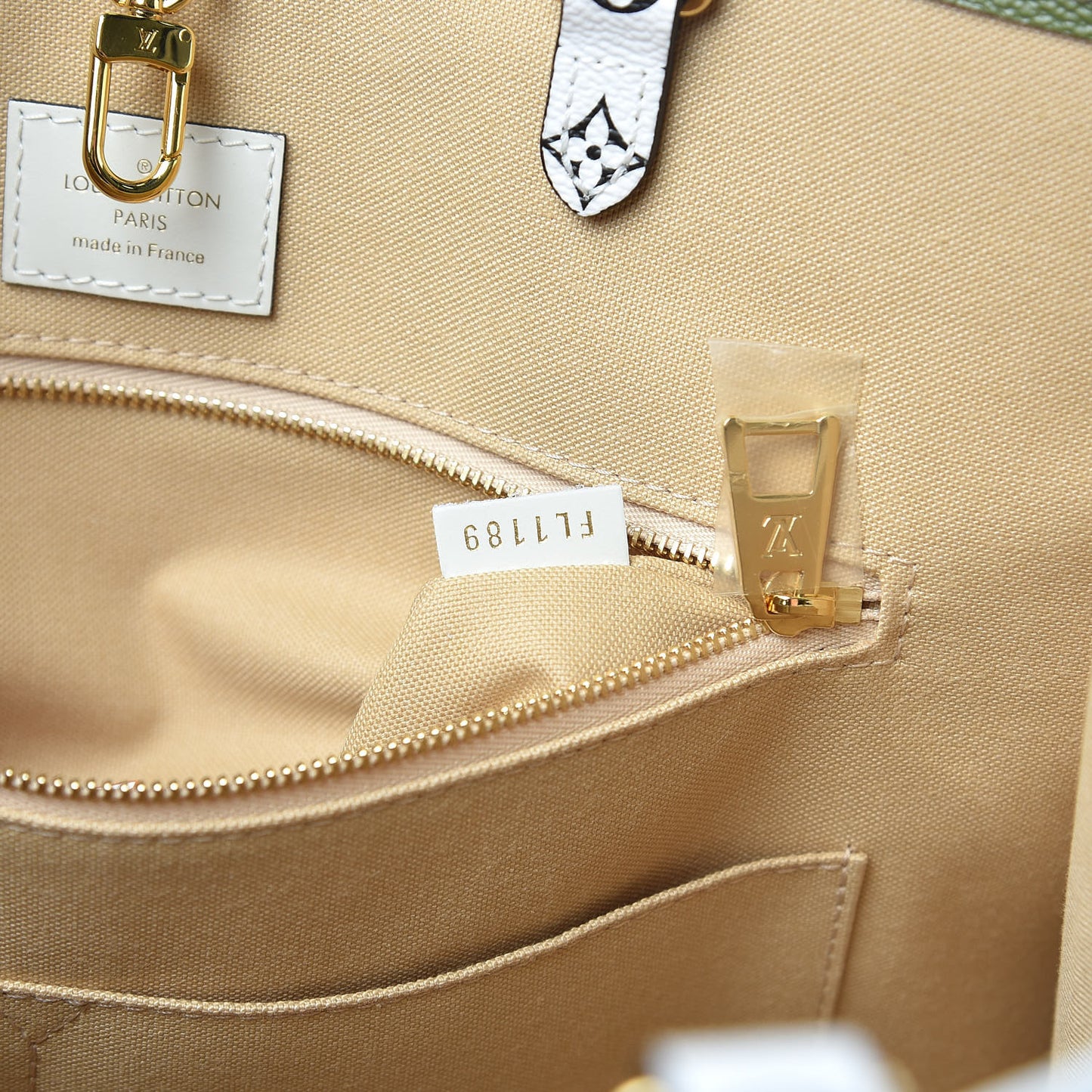 Monogram Giant Onthego GM Kaki Beige
