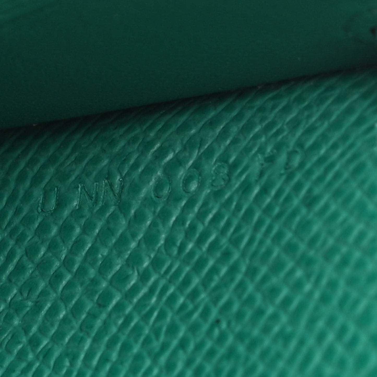 Epsom Shiny Alligator Touch Kelly Wallet To Go Vert Jade