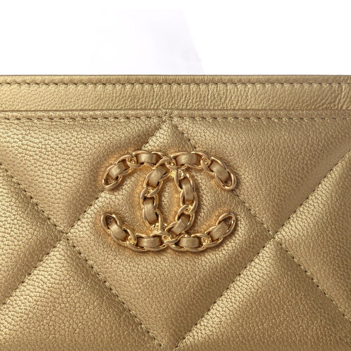 Metallic Goatskin Quilted Chanel 19 Card Holder Gold