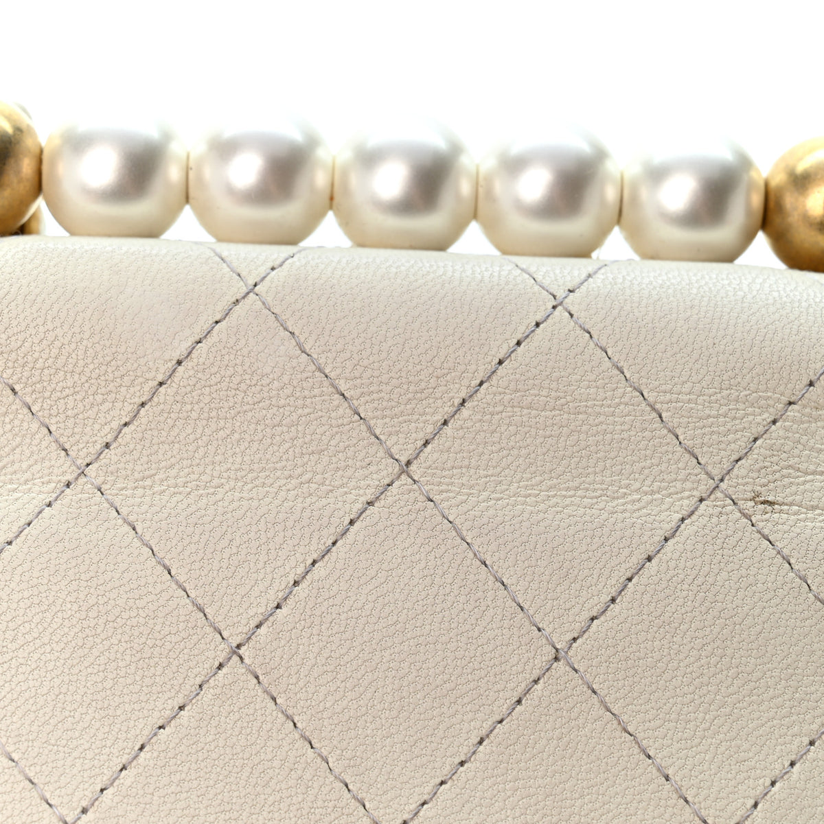 Goatskin Chic Pearls Clutch On Chain White