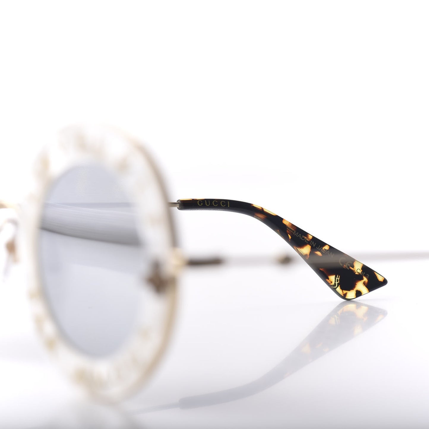 Metal L'Aveugle Par Amour Round Frame Sunglasses GG0113S White
