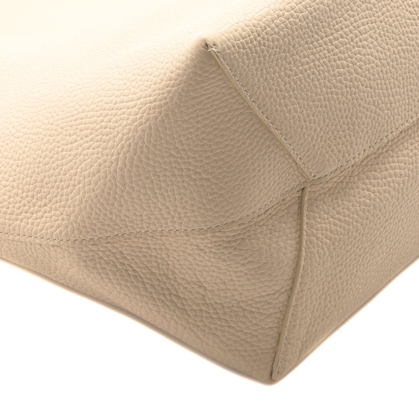 Pebbled Calfskin Everyday Cabas Avario