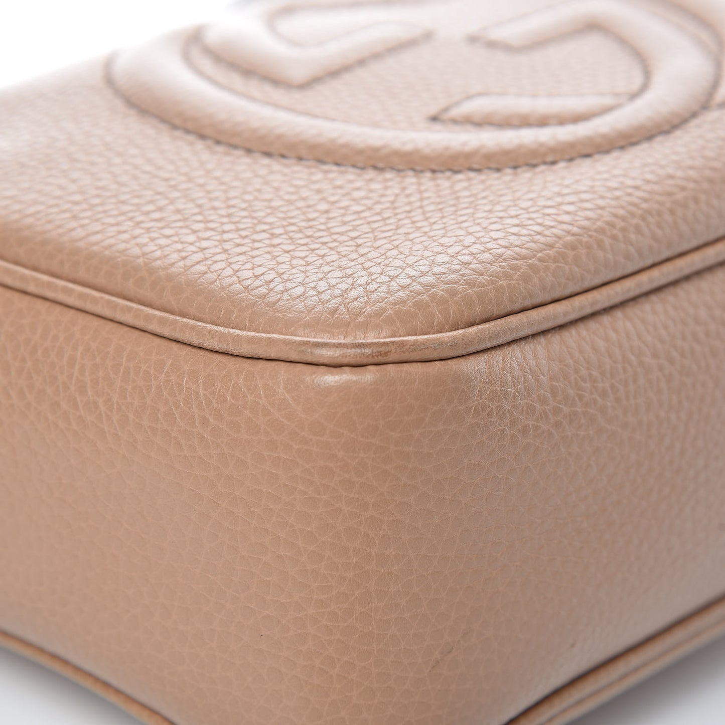Pebbled Calfskin Small Soho Disco Bag Camelia