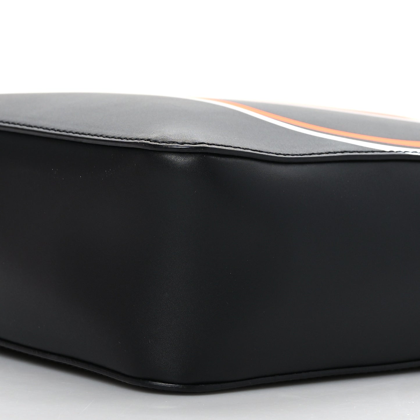 Smooth Calfskin Mens VLogo Messenger Black
