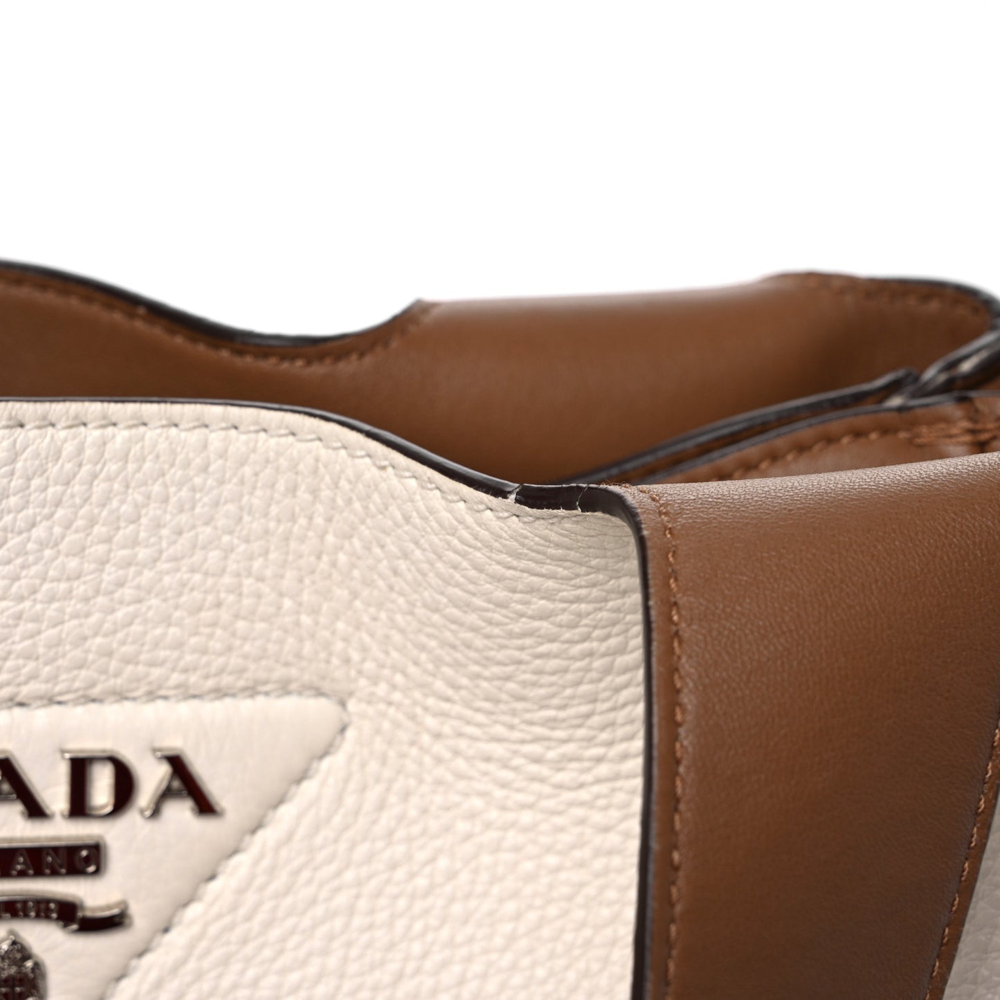 Vitello Daino Dynamique Tote White Caramel