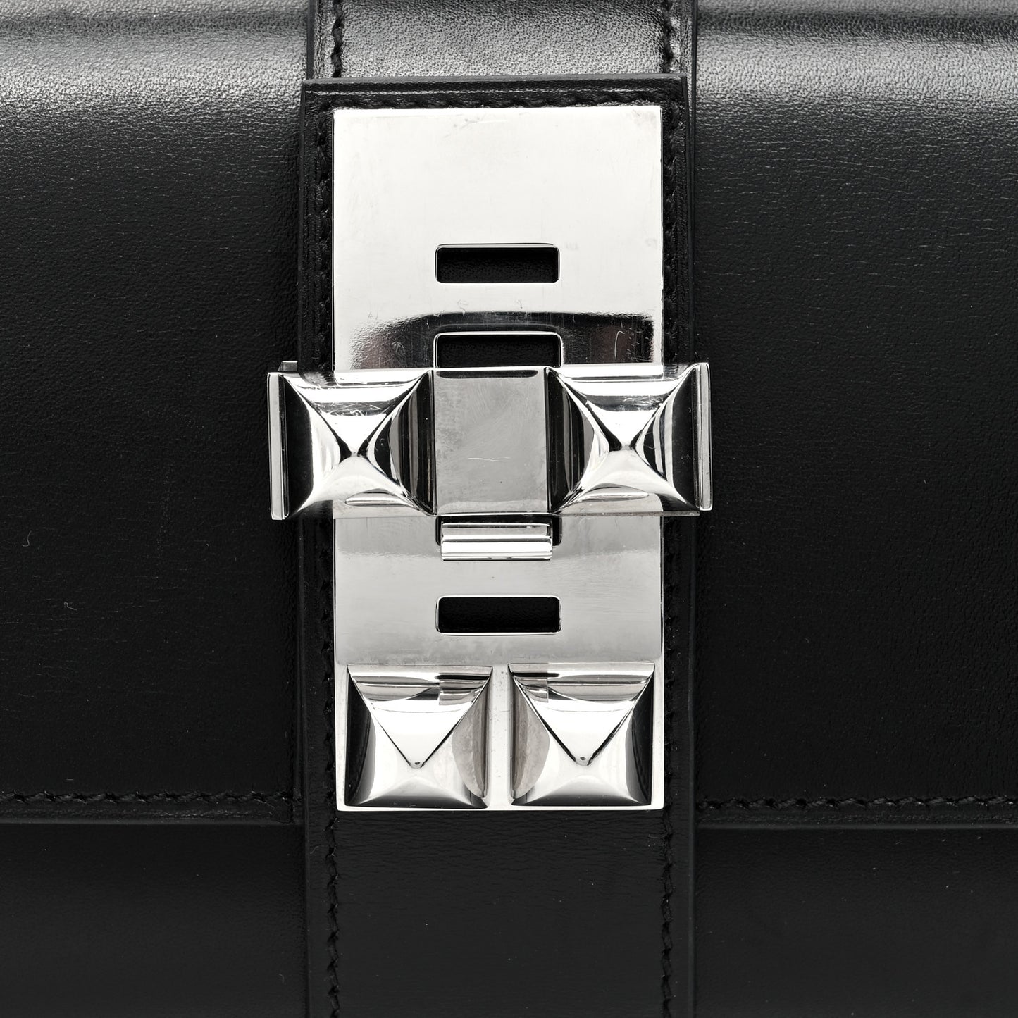 Box Medor 23 Clutch Black