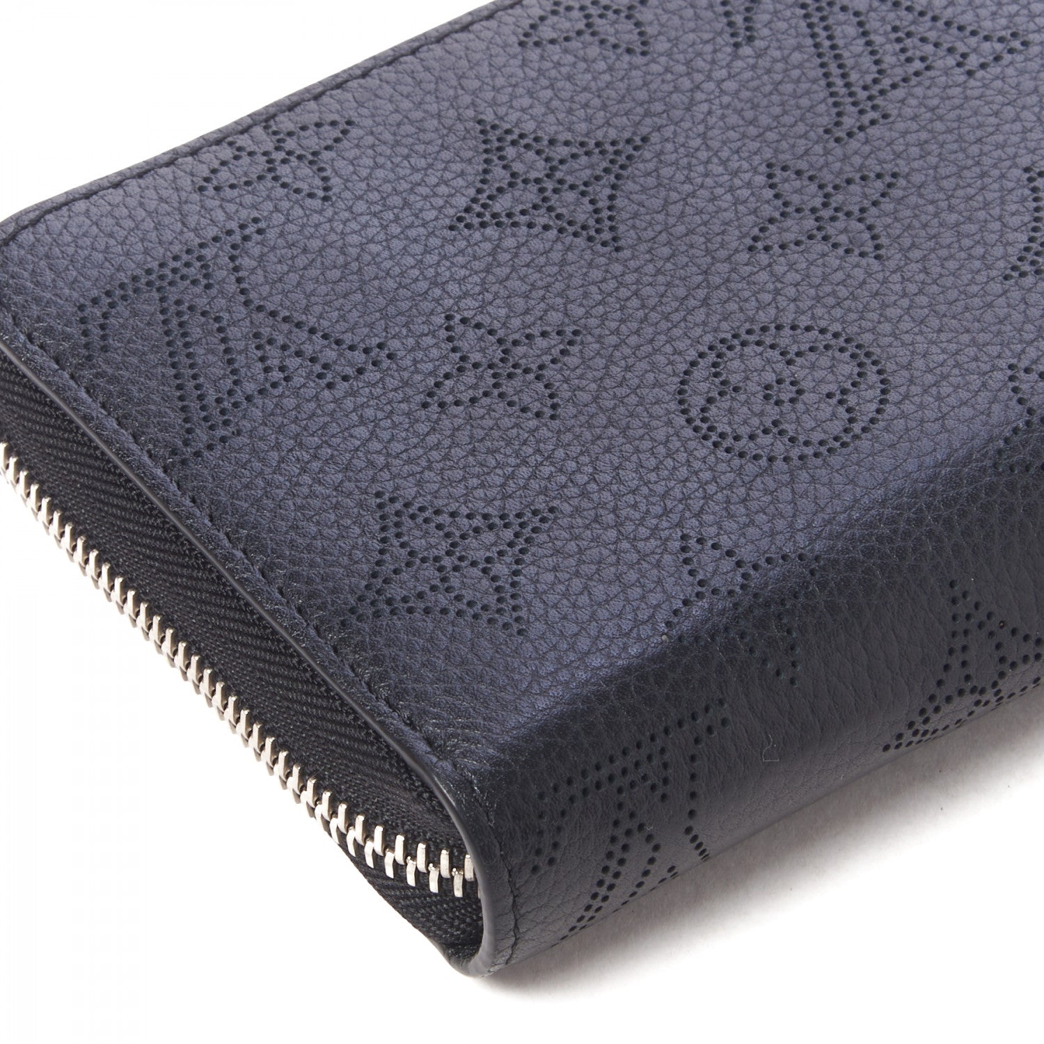 Louis Vuitton Mahina Zippy Wallet NM Black 7 of 8