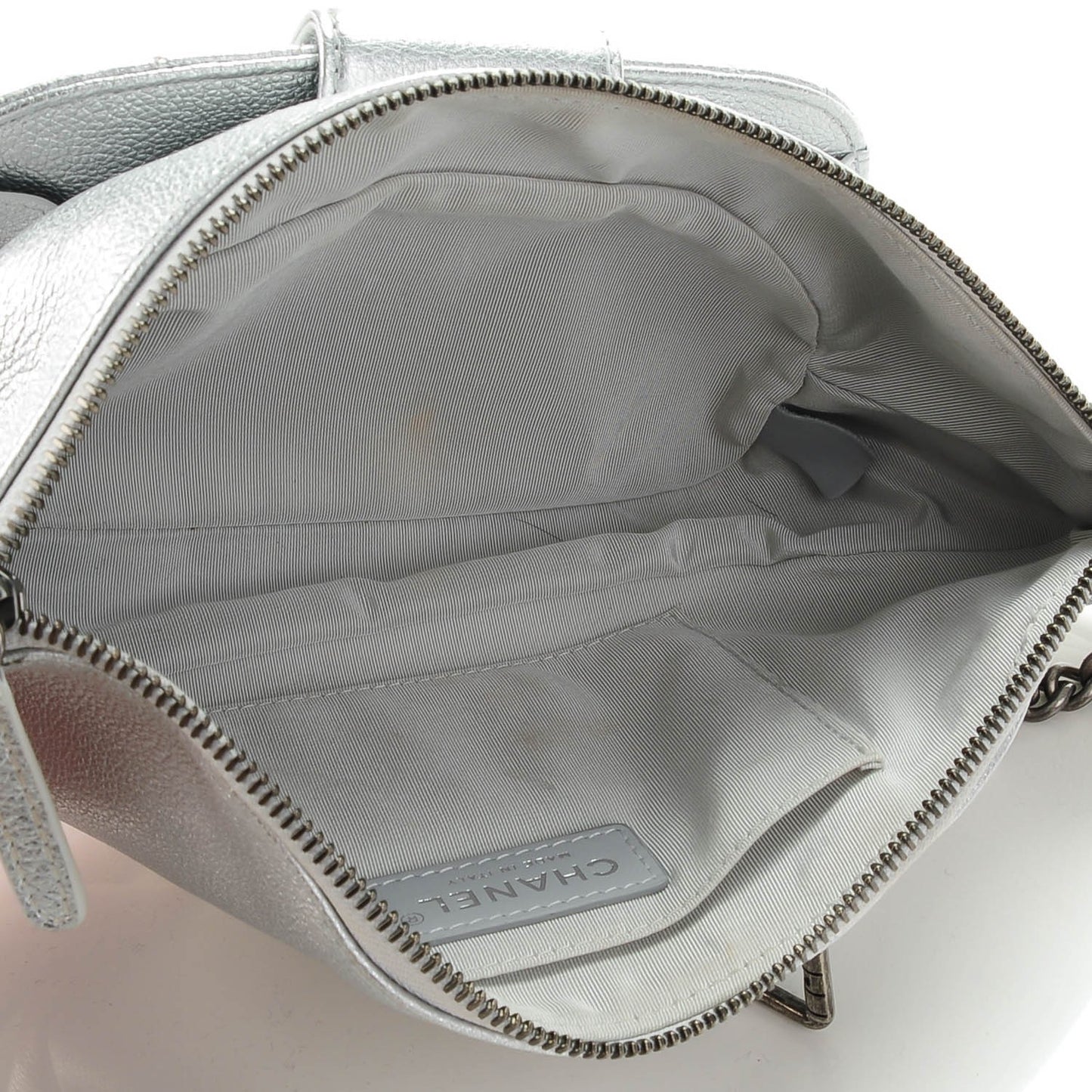 Metallic Grained Calfskin Quilted Casual Rock Waist Bag Fanny Pack Silver