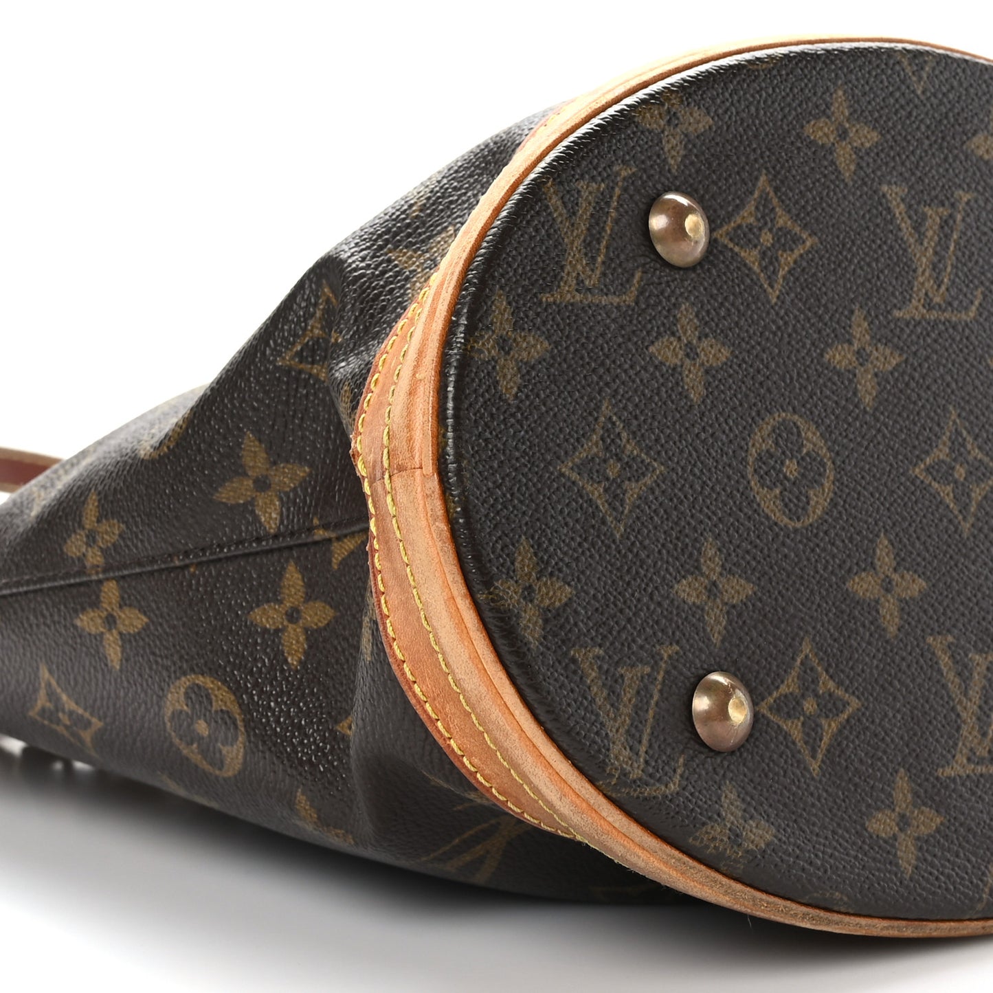 Monogram Petit Bucket 23