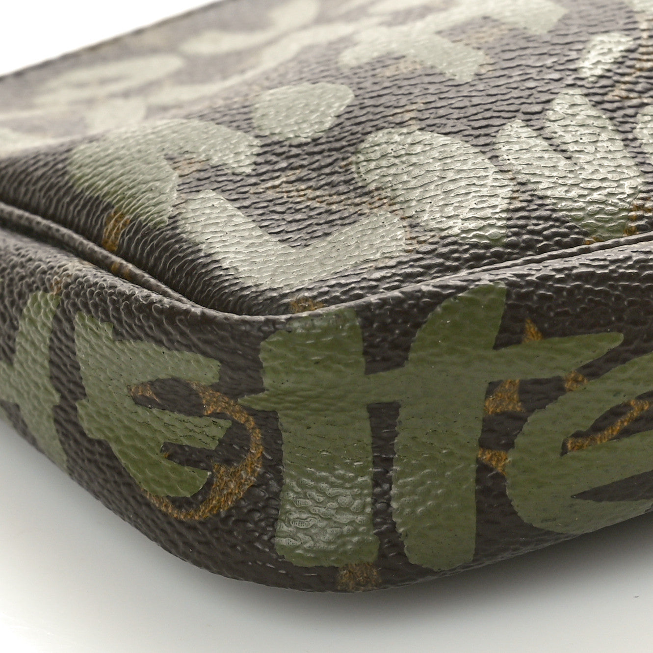 Louis Vuitton Monogram Graffiti Pochette Accessories Kaki 8 of 9