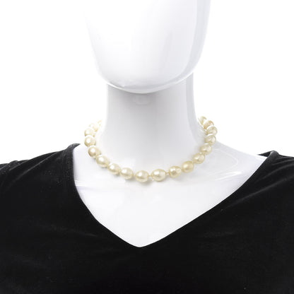 Chanel Pearl Choker Necklace 2 of 5