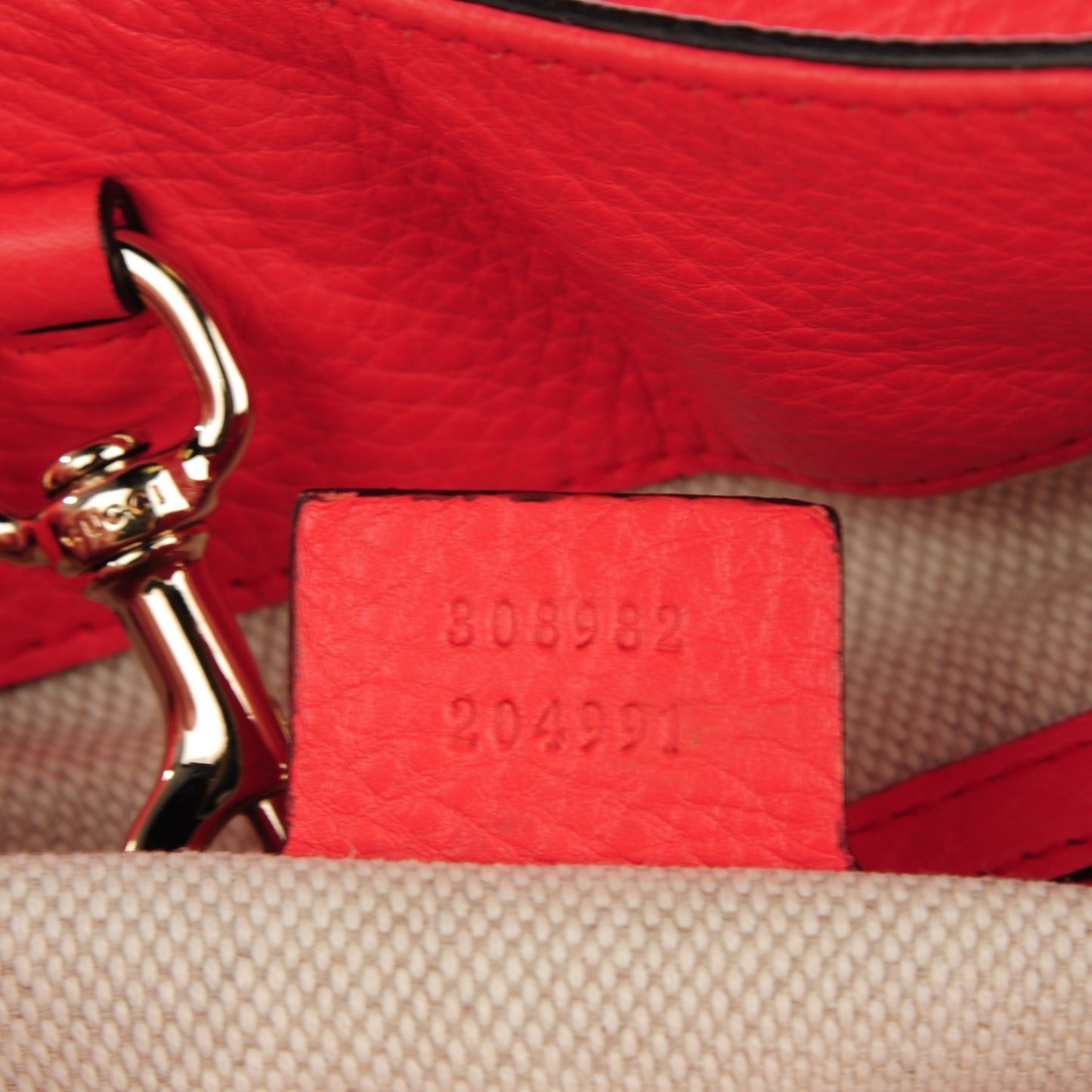 Pebbled Calfskin Medium Soho Chain Shoulder Bag Begonia Pink
