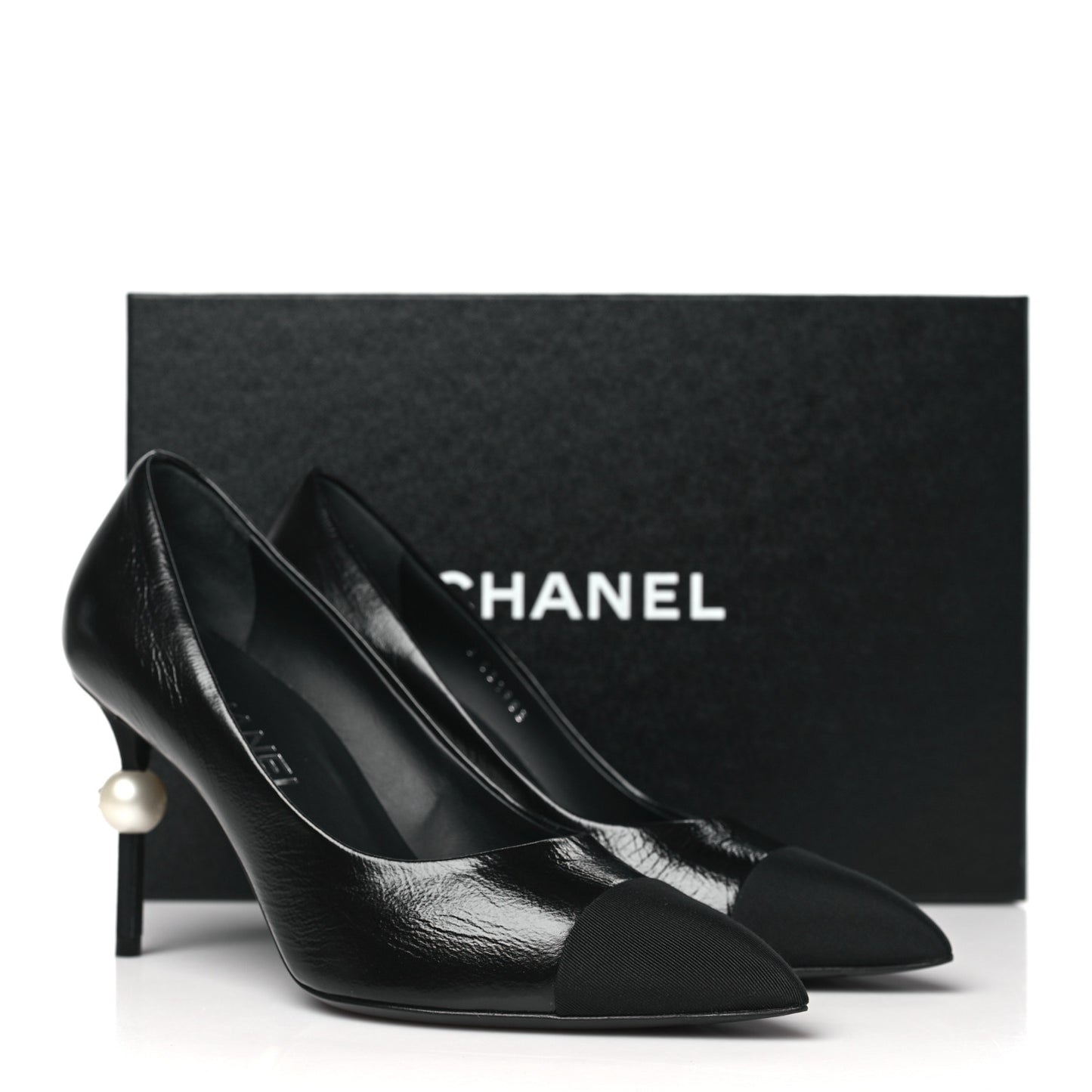 Shiny Calfskin Grosgrain Cap Toe CC Pearl Pumps 37.5 Black