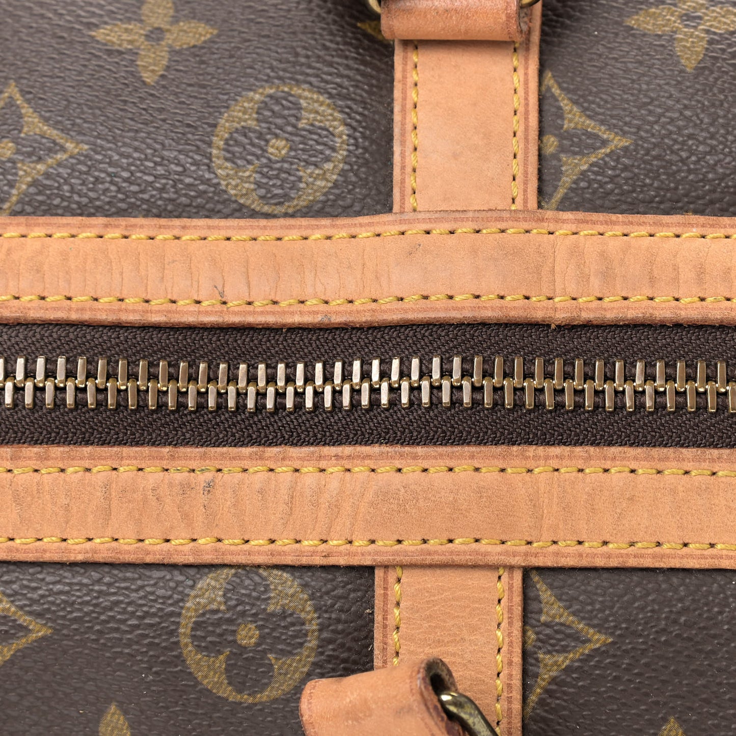 Monogram Sac Souple 35