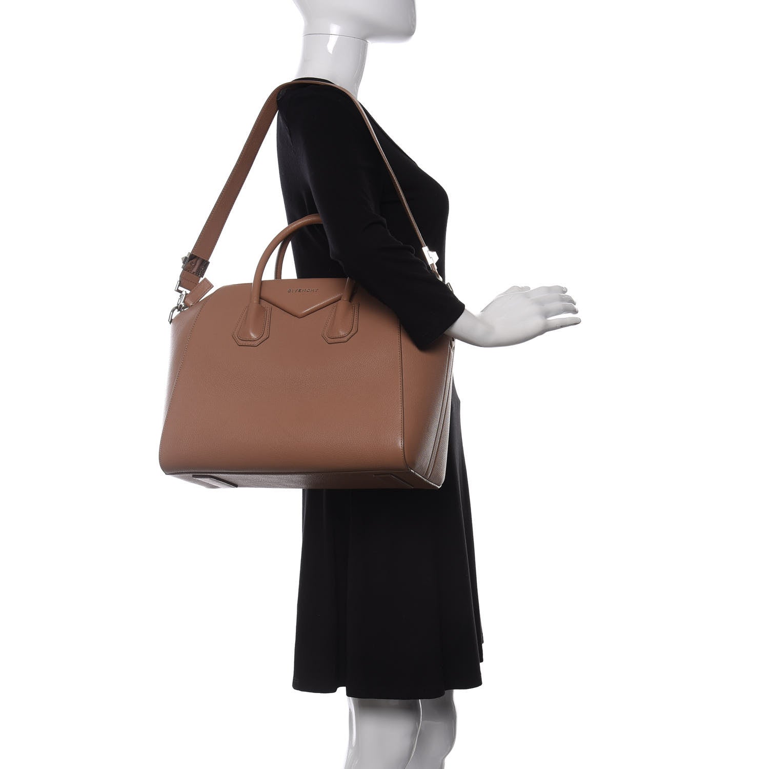 Givenchy Sugar Goatskin Medium Antigona Medium Beige 2 of 9