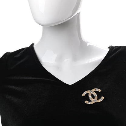 Chanel Baguette Crystal Logo CC Brooch Gold 2 of 4