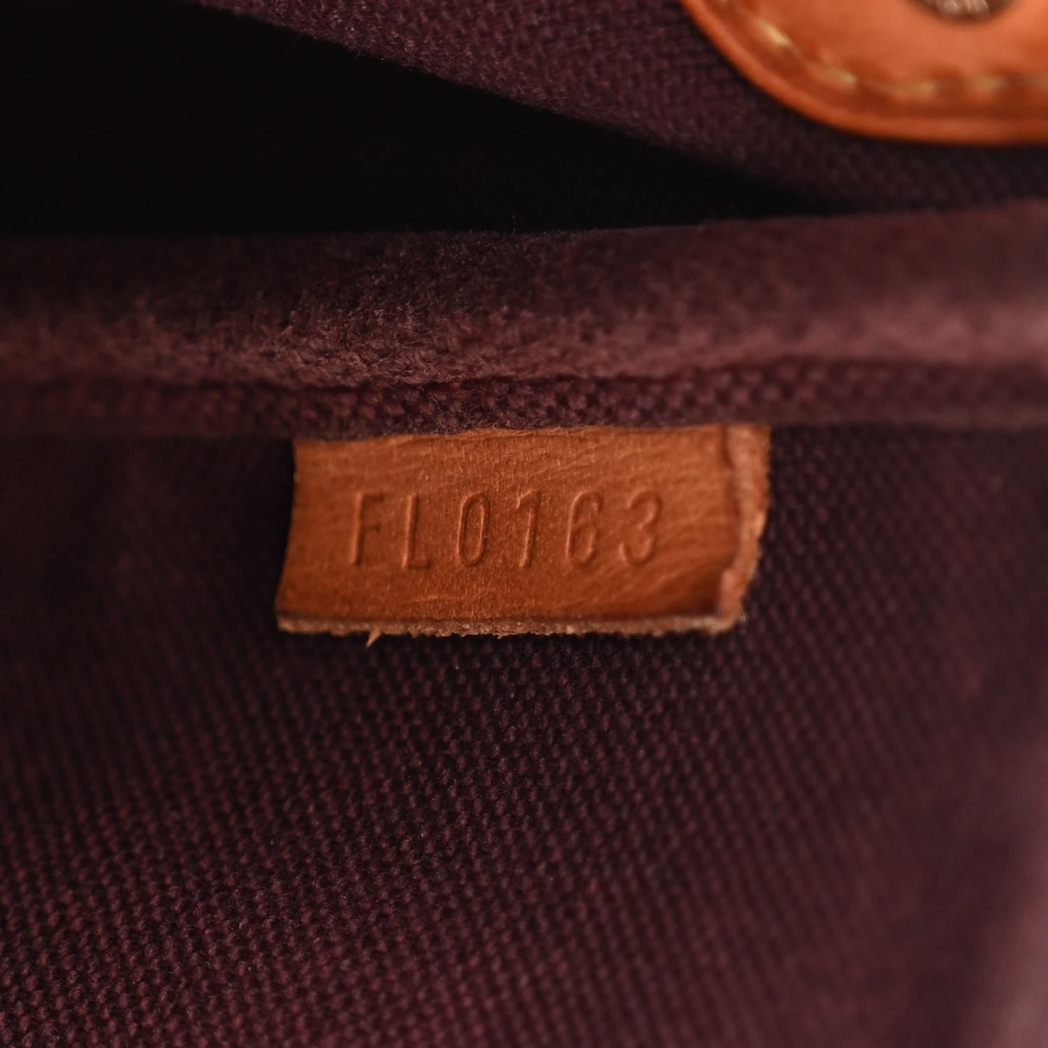 Louis Vuitton Monogram Favorite MM 7 of 13