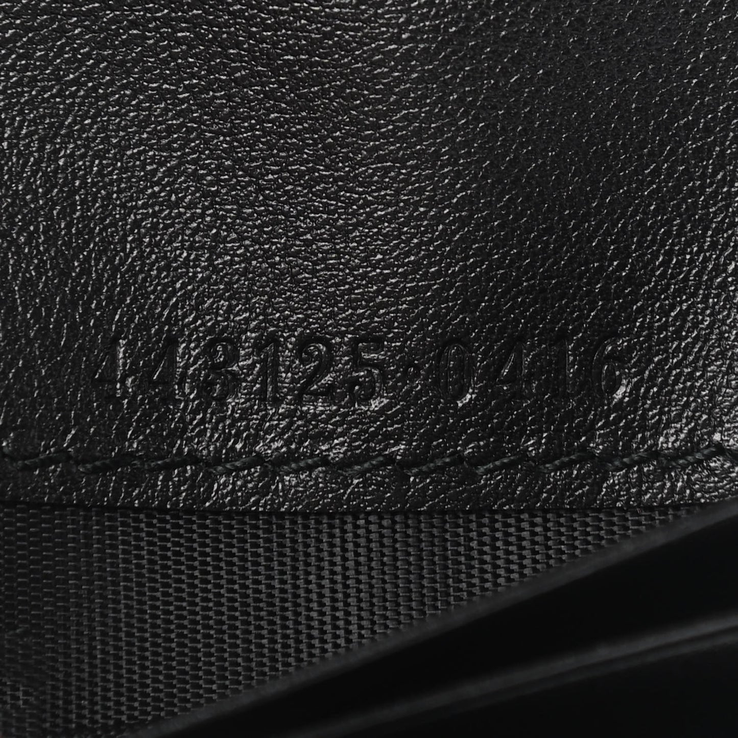 Calfskin Matelasse GG Marmont Card Case Black White