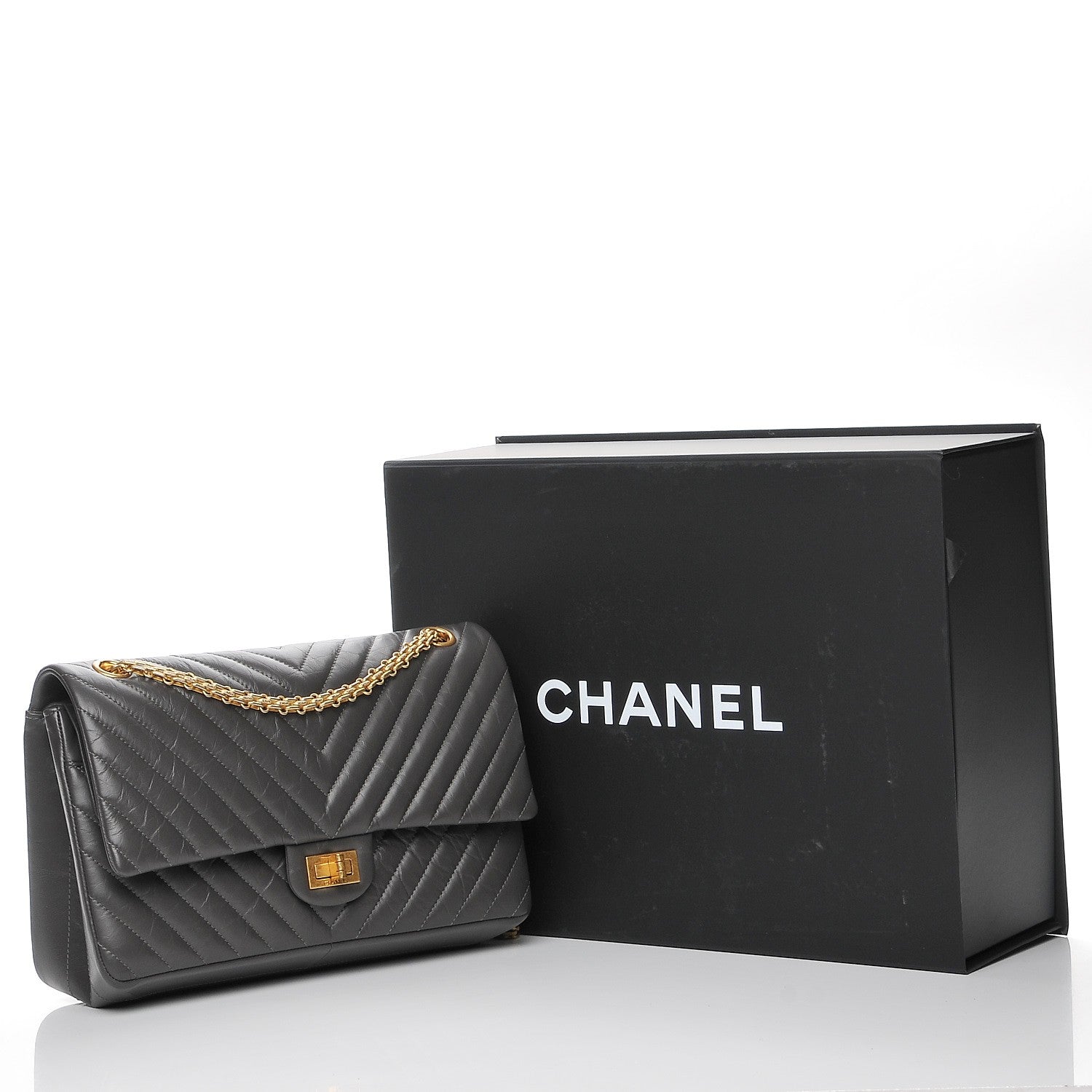 Chanel Aged Calfskin Chevron 2.55 Reissue 226 Dark Grey 8 of 8