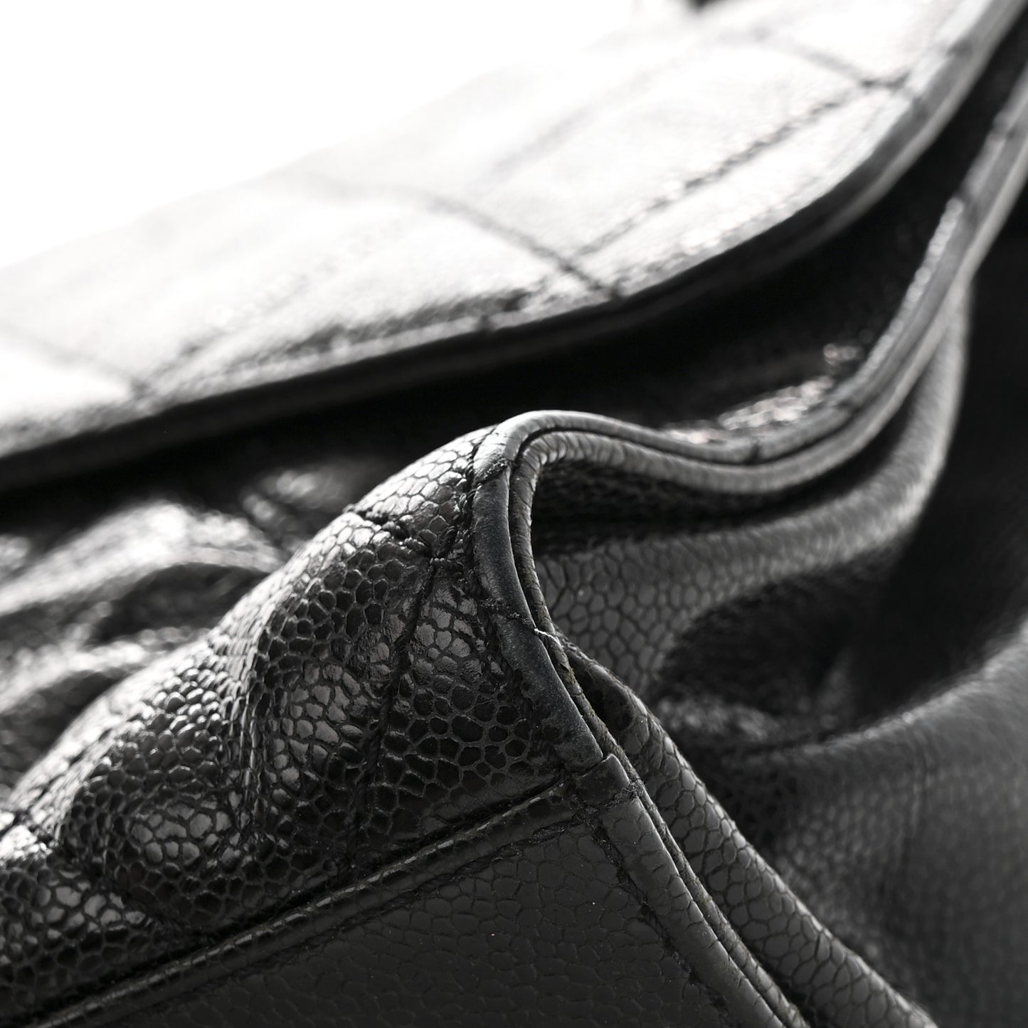 Crumpled Grained Calfskin Jumbo CC Crave Flap Black
