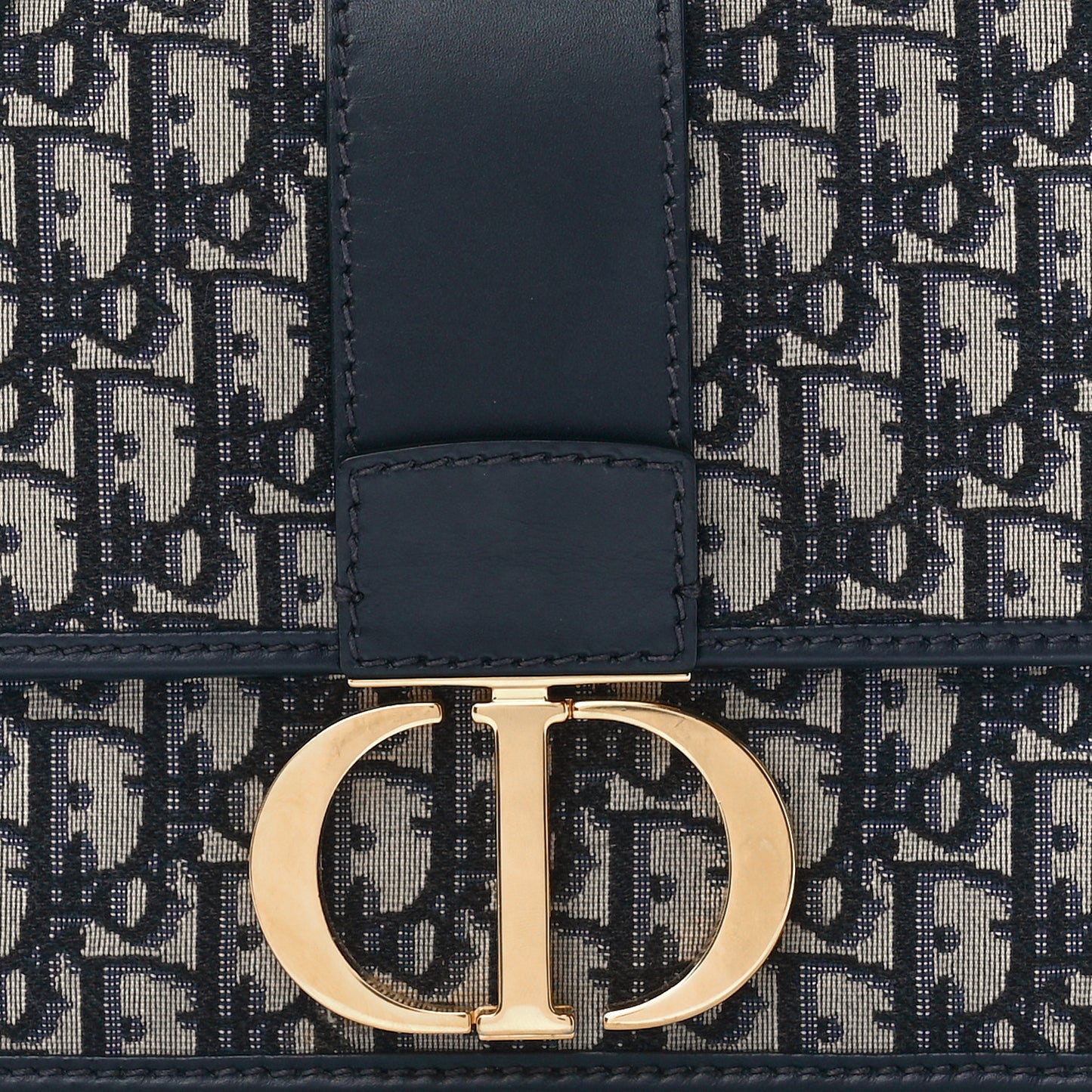 Oblique 30 Montaigne Flap Bag Blue