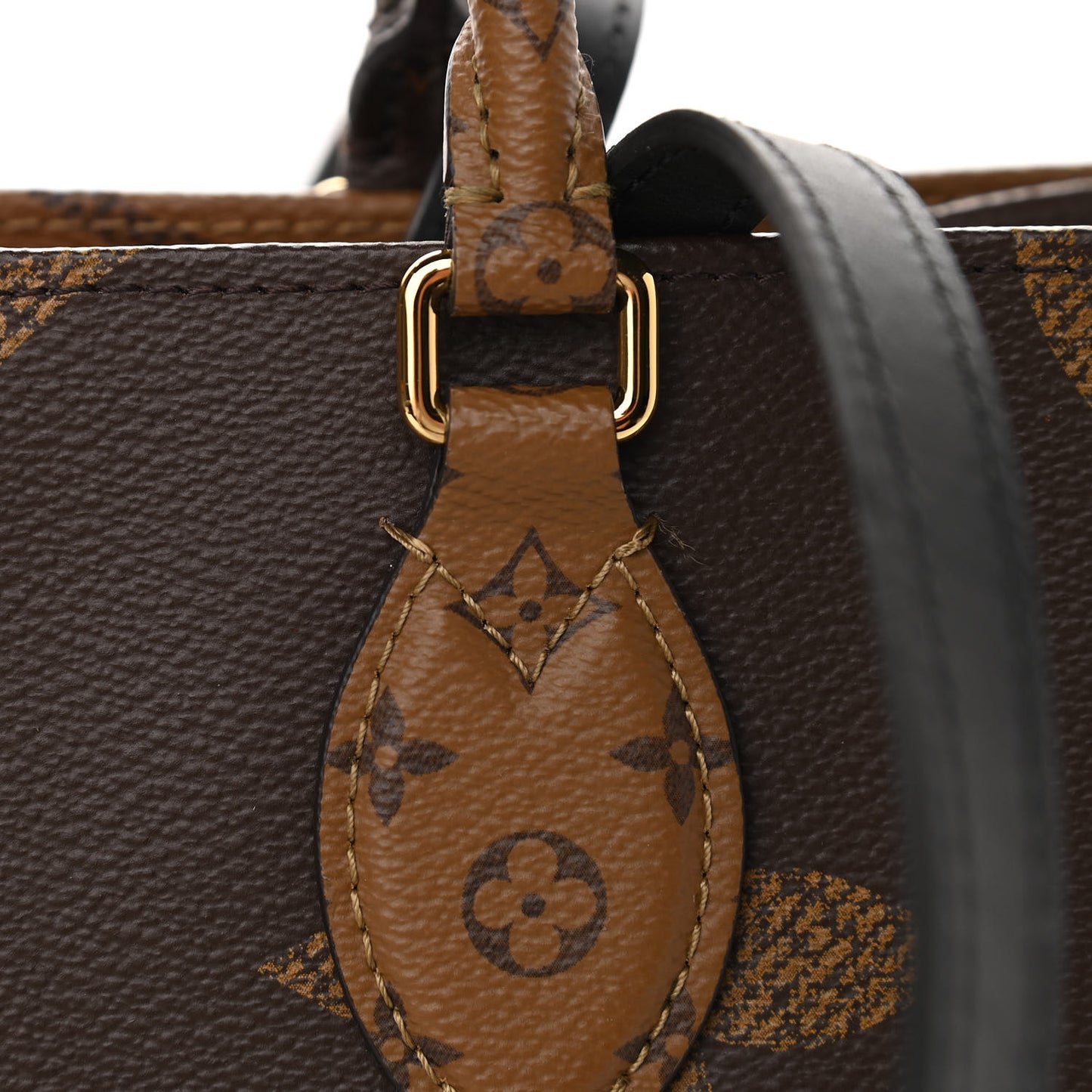 Reverse Monogram Giant Onthego MM