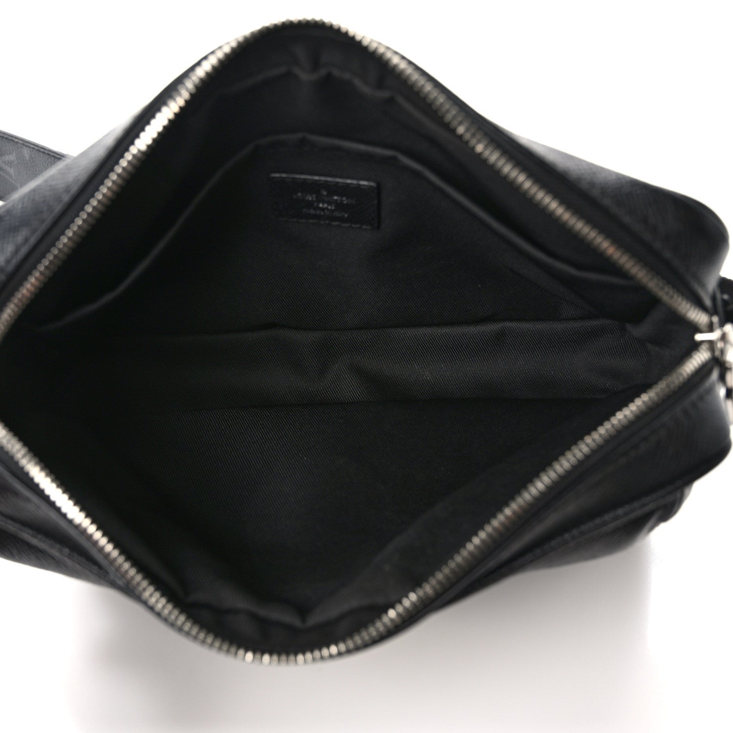Louis Vuitton LOUIS VUITTON Taiga Monogram Eclipse Outdoor Messenger Black 5 of 15