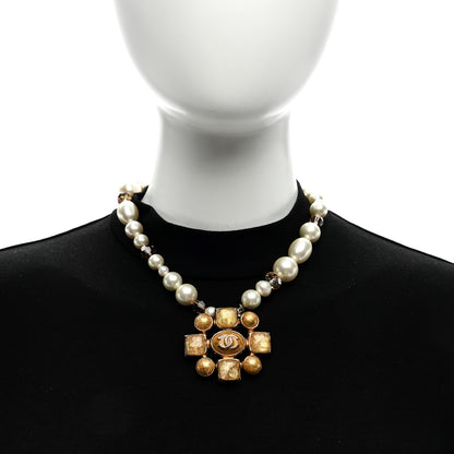 Chanel Crystal Pearl Gripoix Necklace Gold 2 of 4